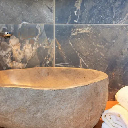 180 South Seaside 4* Thermisía