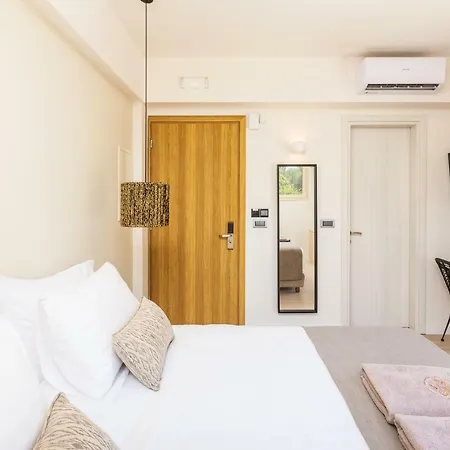 180 South Seaside Hotel