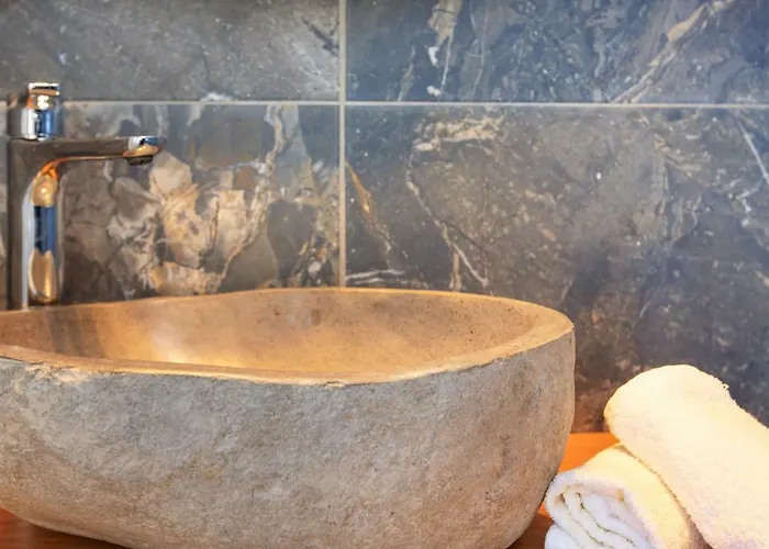 180 South Seaside 4* Thermisía