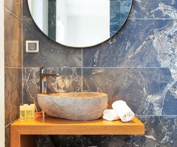 180 South Seaside Hotel